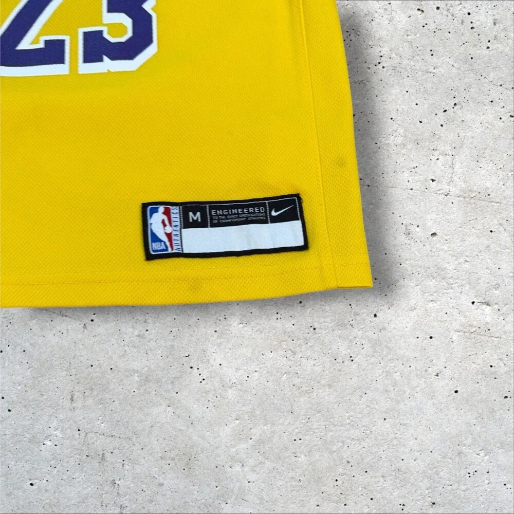 Nike LeBron James Los Angeles Lakers Jersey 23 Yellow NBA Youth Medium M Shirt